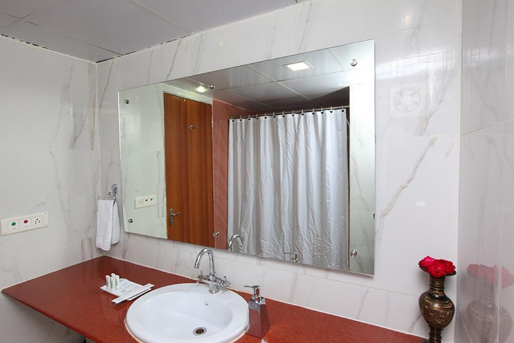 Shilpi Hill Resort Saputara Habitación foto